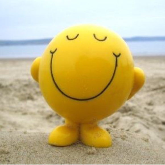 Welcome, Poshers! 🌙✨🙌🏻 - Picture 4 of 8